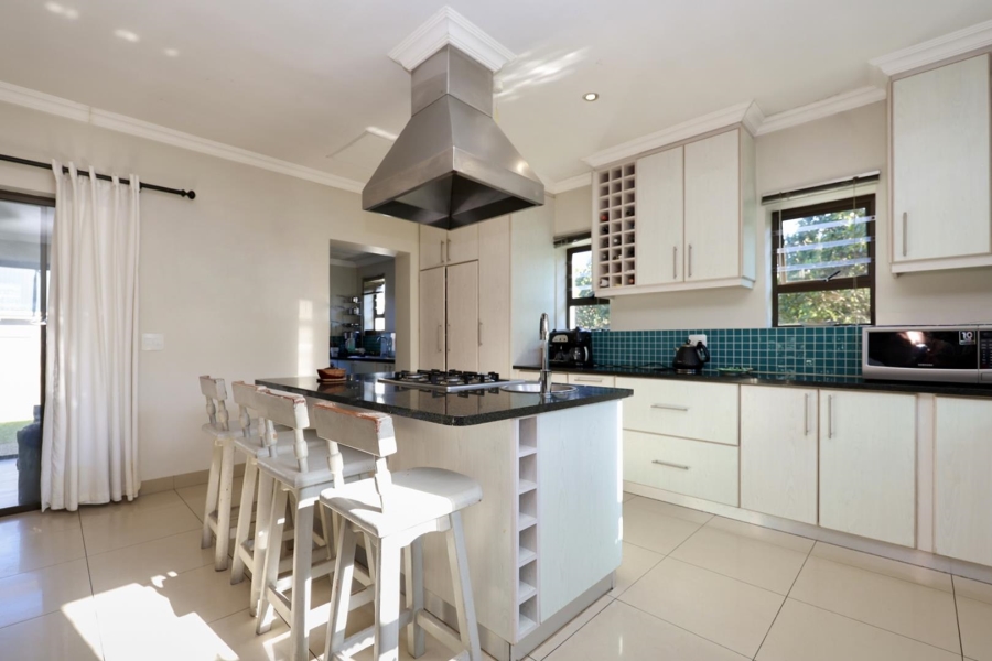 3 Bedroom Property for Sale in Kraaibosch Western Cape